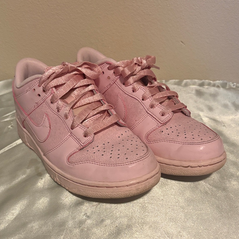 Nike Women's Blush Pink Sneakers